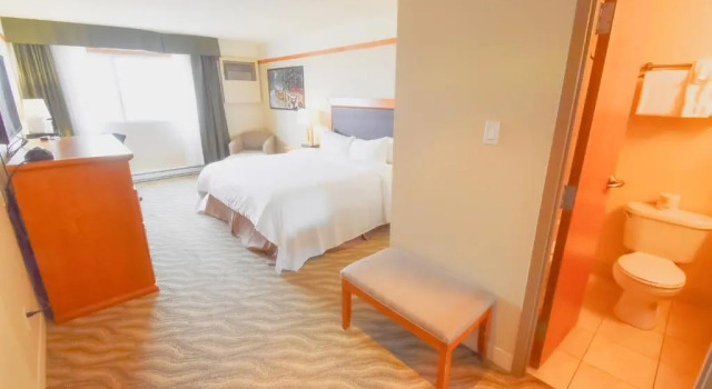 Двухместный номер Deluxe Canad Inns Destination Centre Polo Park