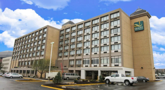 Comfort Inn & Suites Event Center, Забронировать Отель Отели Де-Мойн с бассейном, рядом с Мост достижений женщин в Айове, Бассейн