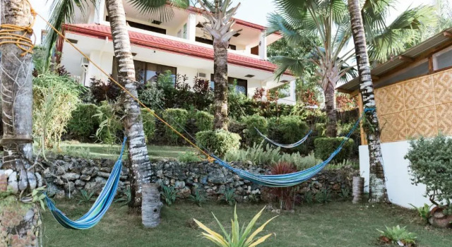 Кровать в общем номере Backpackers Place in SEAVIEWHILLS BOHOL