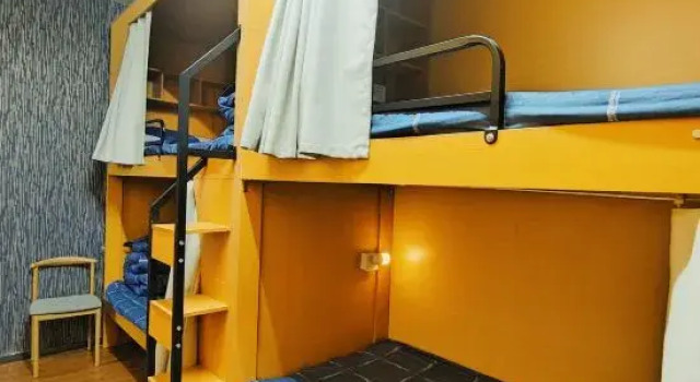 Кровать в общем номере Menghui Si Road Hostel (Xiguan Dazhongxiang)
