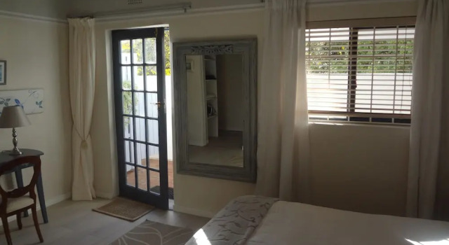 Номер Standard с красивым видом из окна Walker Bay Manor