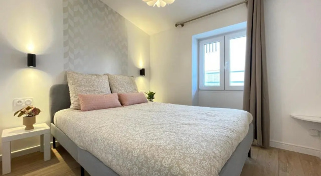 Nice Renting - FERSEN - 2 Rooms Vieil Antibes - AC - Safranier - Big Terrace, Забронировать Апартаменты/квартира Отели Антиб с парковкой, рядом с Antibes Archaeology Museum, Парковка