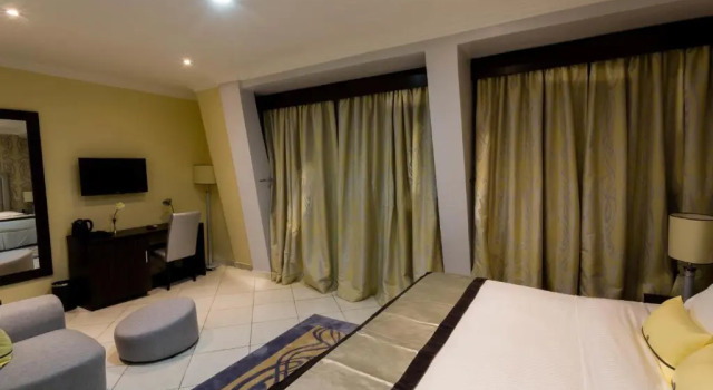 Номер Classic Morning Side Suites Etim Inyang