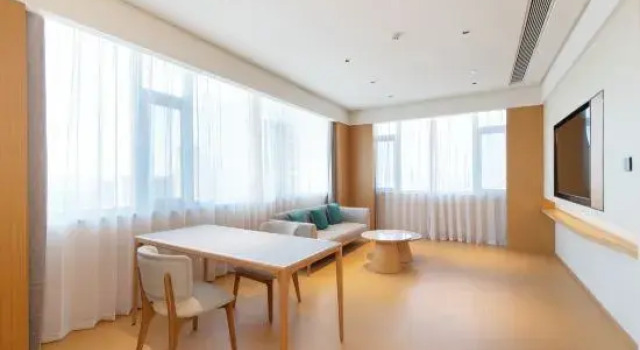 Люкс JI HOTEL（Baicheng Chunyang Road Eurasian Shopping Center Store）