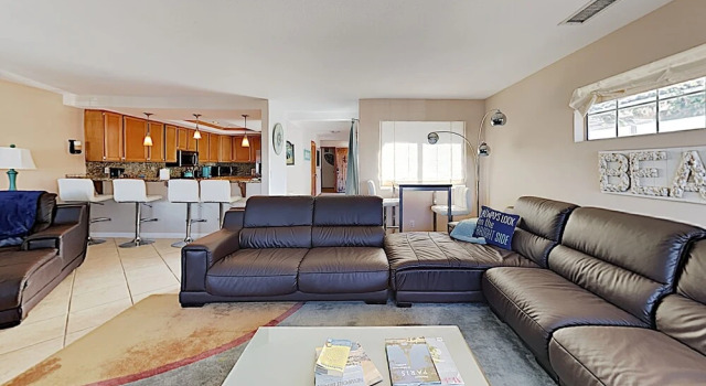New Listing! Family Tides: Central Beach Retreat Duplex, Забронировать Апартаменты/квартира Апартаменты Ньюпорт-Бич, рядом с Пляж Ньюпорт-Дьюн, Апартаменты/квартира