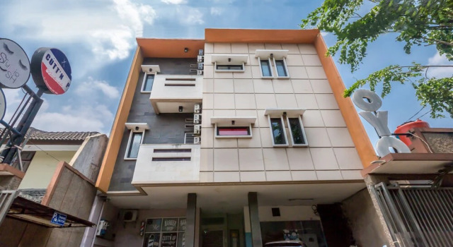 OYO 1435 Residence 446, Book Hotel Grogol Jakarta