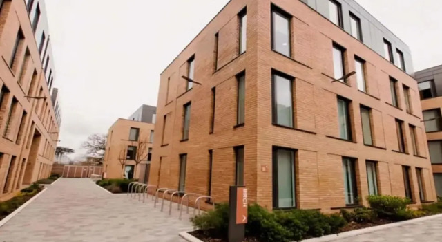For Students Only Hox Park, Rezervasyon Otel Egham Surrey, John F Kennedy Memorial yakınında