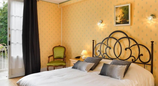 Одноместный номер Standard Logis Manoir De La Giraudière