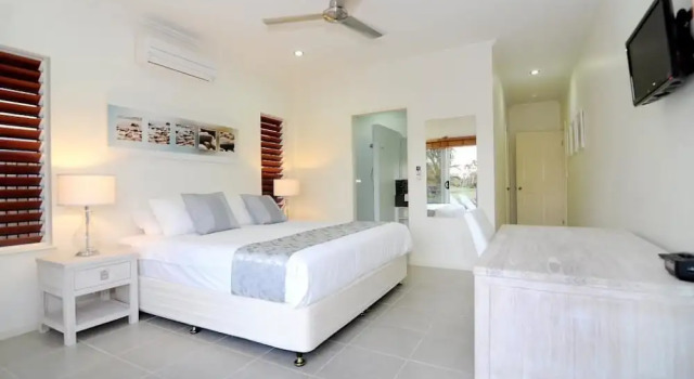 4 Cascade Luxury House on Fairway, Prenota Hotel Hotel a Queensland con piscina, Piscina