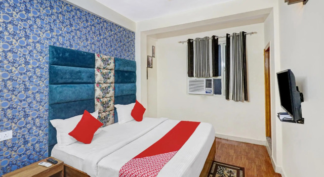 OYO 80948 Hotel Atithi, Забронировать Отель Фаридабад штат Харьяна