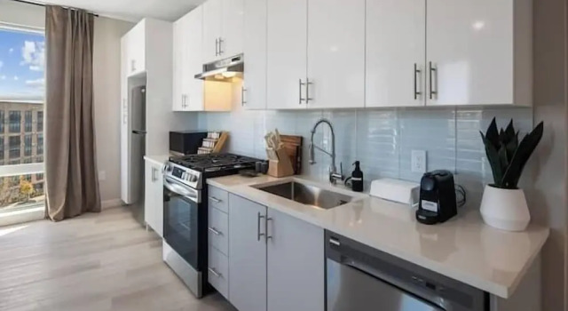 Апартаменты с 3 комнатами Luxury Furnished Apartments by Hyatus Downtown at Yale
