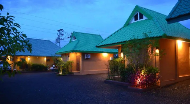Номер Standard c 1 комнатой с балконом и с красивым видом из окна Sucholtee Resort