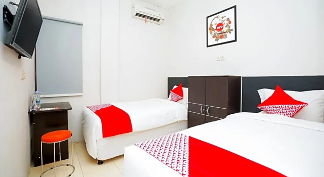 Camera Superior OYO 450 Semampir Residence