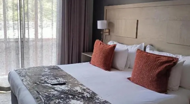 Номер Deluxe Khayalami Hotels - Mbombela