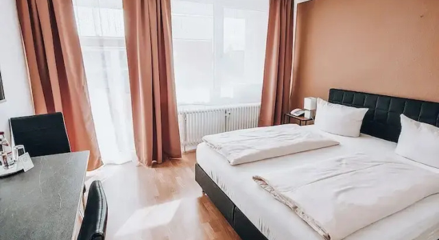 Двухместный номер Comfort с балконом Zentral Hotel
