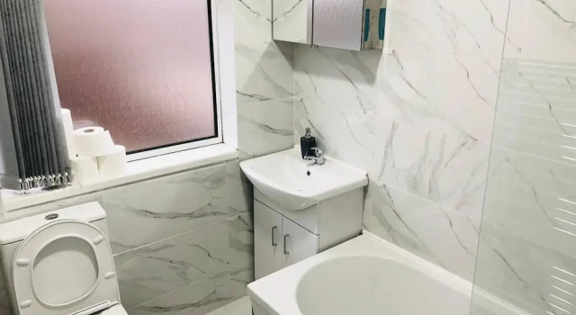 Коттедж 4 Bedroom Lovely Home in Loughborough Town & Uni