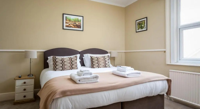 Crossways Guest House Cheltenham, Забронировать Гостевой дом Челтнем Котсуолд