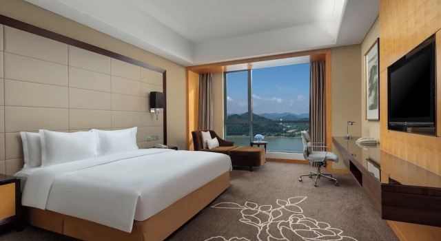 Номер Standard Crowne Plaza Yichang by IHG