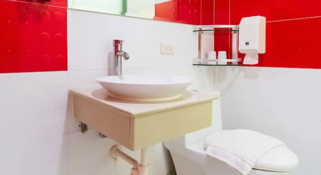 Трёхместный номер Deluxe c 1 комнатой Newrise Hotel
