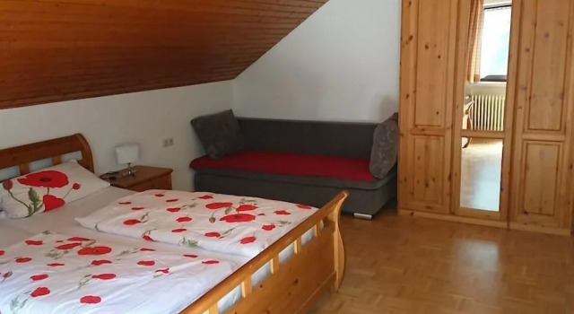 Pension Schlossbergblick, Varaa Hotelli Simonswald Breisgau, lähellä Kulturhistorische Olmuhle