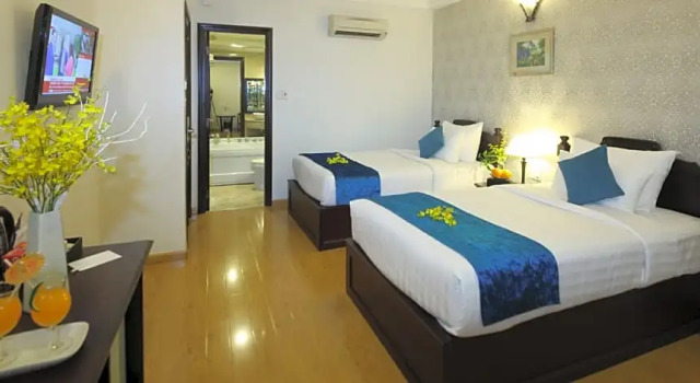 Номер Premier с видом на город Sunrise Central Hotel