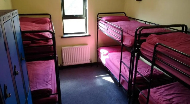 Кровать в общем номере Belfast International Youth Hostel