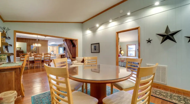 Коттедж Robbinsville Vacation Rental w/ Covered Balcony