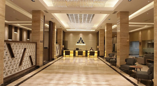 Трёхместный семейный номер Standard c 1 комнатой Pyramid Suites