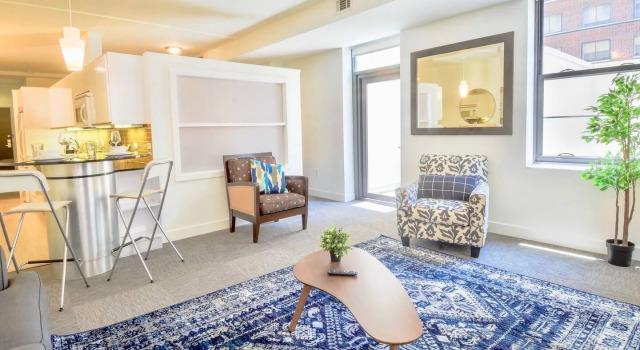 Good Value 1Br Apt | Close To Convention Center