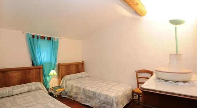 Holiday Home in Tautavel Near Gorges de Gouleyrous, Забронировать Отель Отели Тотавель с парковкой, Парковка