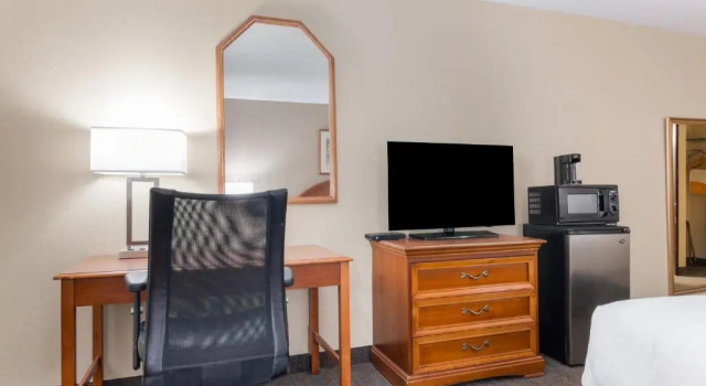 Номер Standard LeBossier Hotel