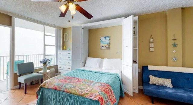 Oceanfront Daytona Beach Condo, Забронировать Отель Отели Дейтона-Бич с парковкой, рядом с Базилика Святого Димитрия, Парковка