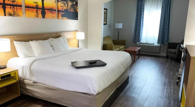 Номер Standard Days Inn & Suites by Wyndham Cabot