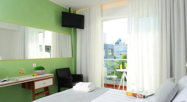 Номер Deluxe Atrium Ambiance Hotel