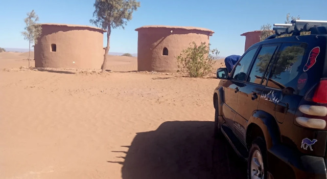 Тент Mhamid Desert Camp Tours