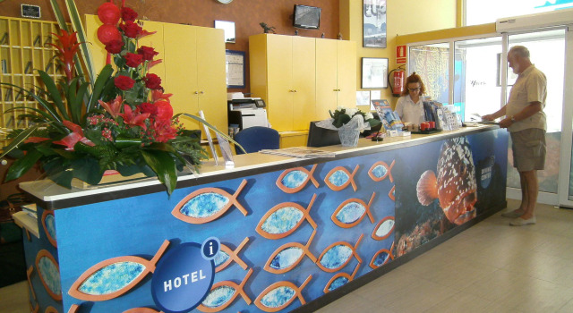 Hotel & Diving Les Illes, Забронировать Отель Торроэлья-де-Монгри Baix Empordà