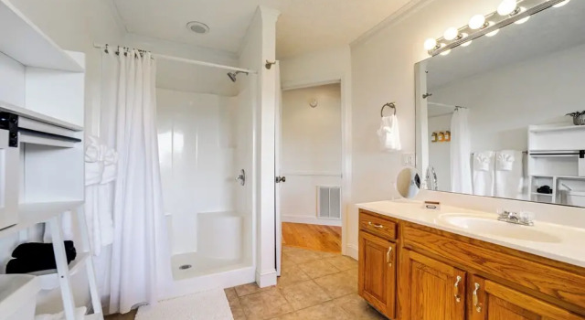 Коттедж с 2 комнатами Panoramic Mtn Views: Spacious Tennessee Home!