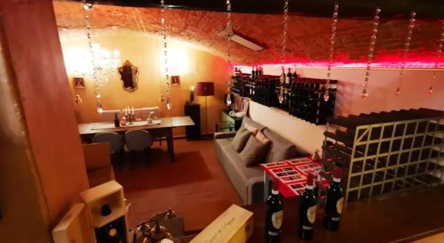 Апартаменты La Cave Rouge - fresh wine cave!