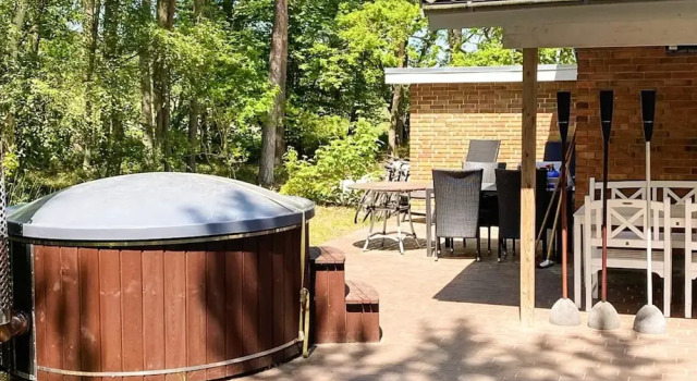 Коттедж 8 Person Holiday Home in Aakirkeby