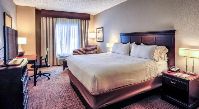 Двухместный номер Standard Holiday Inn Express Hotel & Suites Pell City by IHG