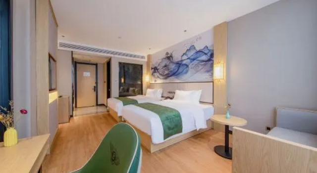 Люкс GreenTree Hotel (Huaibei Wuyue Plaza)