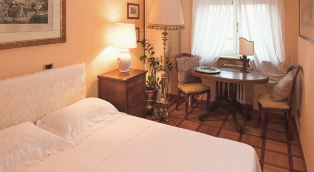 Light Charme, Book Pension Sempione Milano