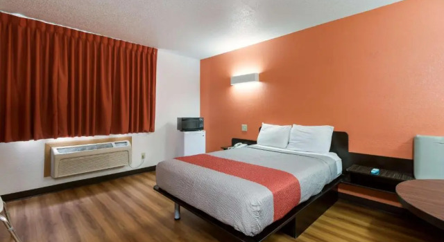 Номер Standard Motel 6 Davenport, IA