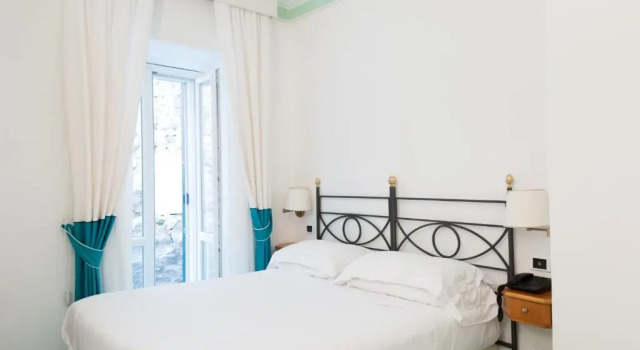 Двухместный номер Standard Grand Hotel Santa Domitilla