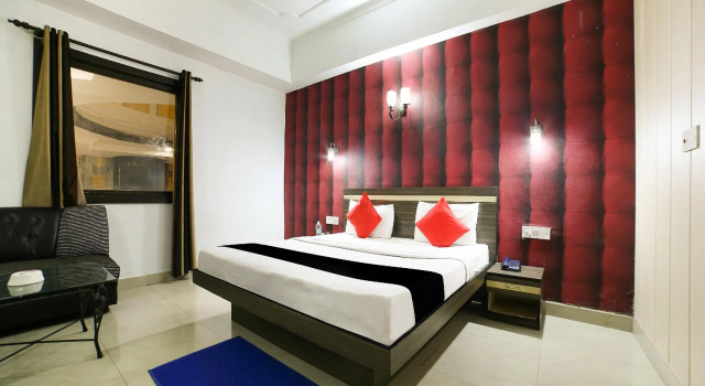Люкс Standard Townhouse 651 Hotel Taksonz
