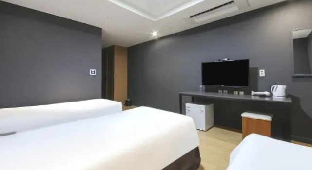 Трёхместный номер Standard Jeju Parkside Tourist Hotel