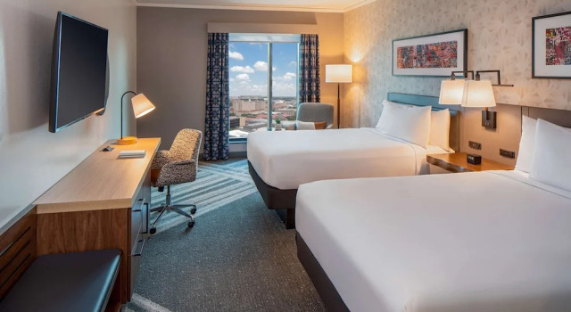 Четырёхместный номер с видом на город Hilton Garden Inn Austin University Capitol District