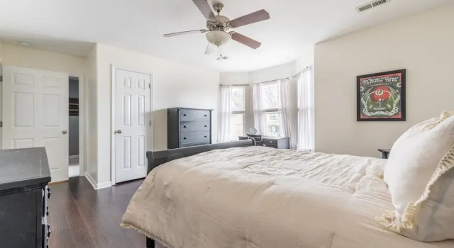 Cozy Remodeled House With Views Prime Location 3 Bedroom Home by RedAwning, Prenota Hotel Nashville Tennessee
