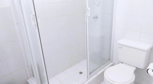Четырёхместный номер Standard Bird Garden Guest House