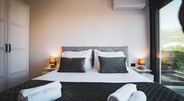 Villa Just be Happy by Trawelltopia, Rezerwuj Willa Rudine Split-Dalmatia County